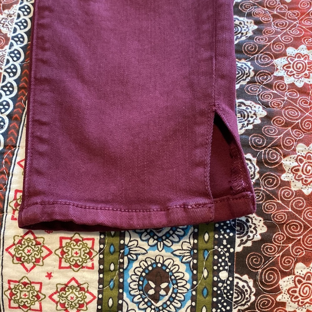J brand burgundy stretchy jeans with ankle slits - Picture 2 of 6